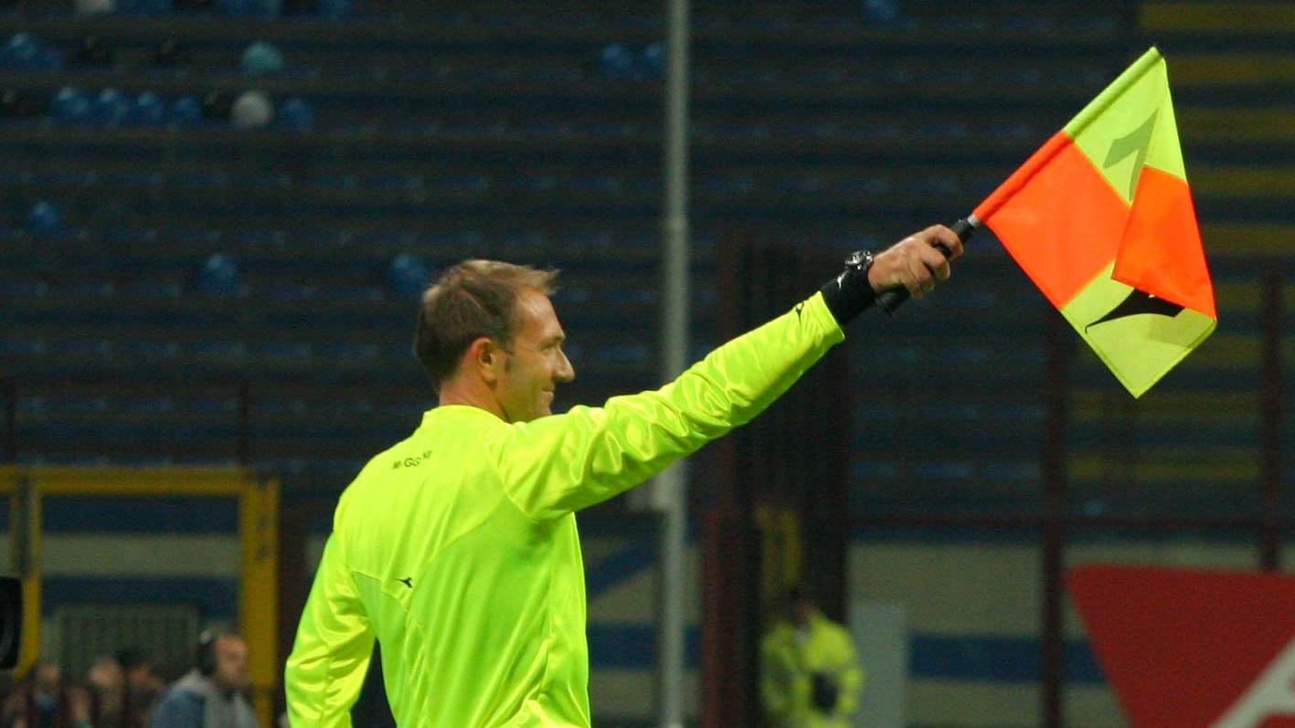 Le solite follie in fuorigioco. Prove di fuga del trio in testa