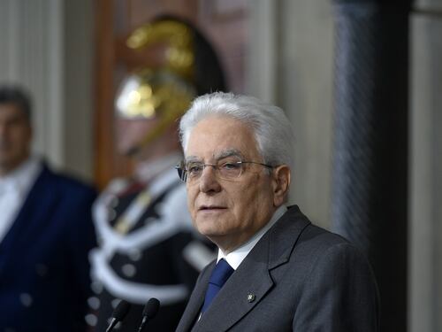 Ammutinamento: Mattarella resta solo