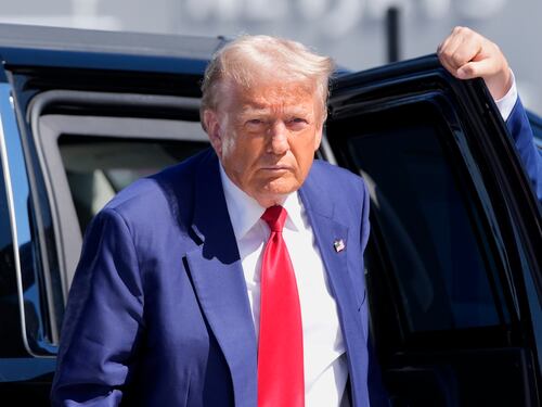Usa, cresce l'allarme attentati. Ipotesi di dare a Trump la protezione presidenziale