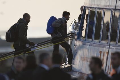 Grecia, le prime espulsioni di immigrati in Turchia 13