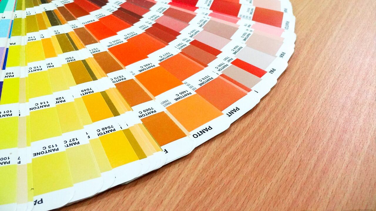 Pantone: ecco i 12 colori perfetti per l’estate 2018
