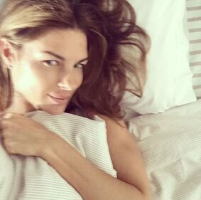 Martina Colombari, risveglio senza trucco sui social  8