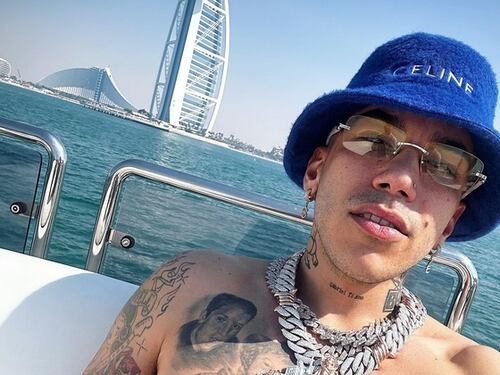 Rissa al concerto di Sfera Ebbasta: il rapper interrompe lo show e lascia il palco