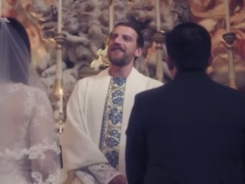 "Dopo la terza canzone a Sanremo dormono". Ma Amadeus non la prende bene