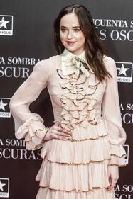 Dakota Johnson hot, sexy per "50 Sfumature di Nero" 69
