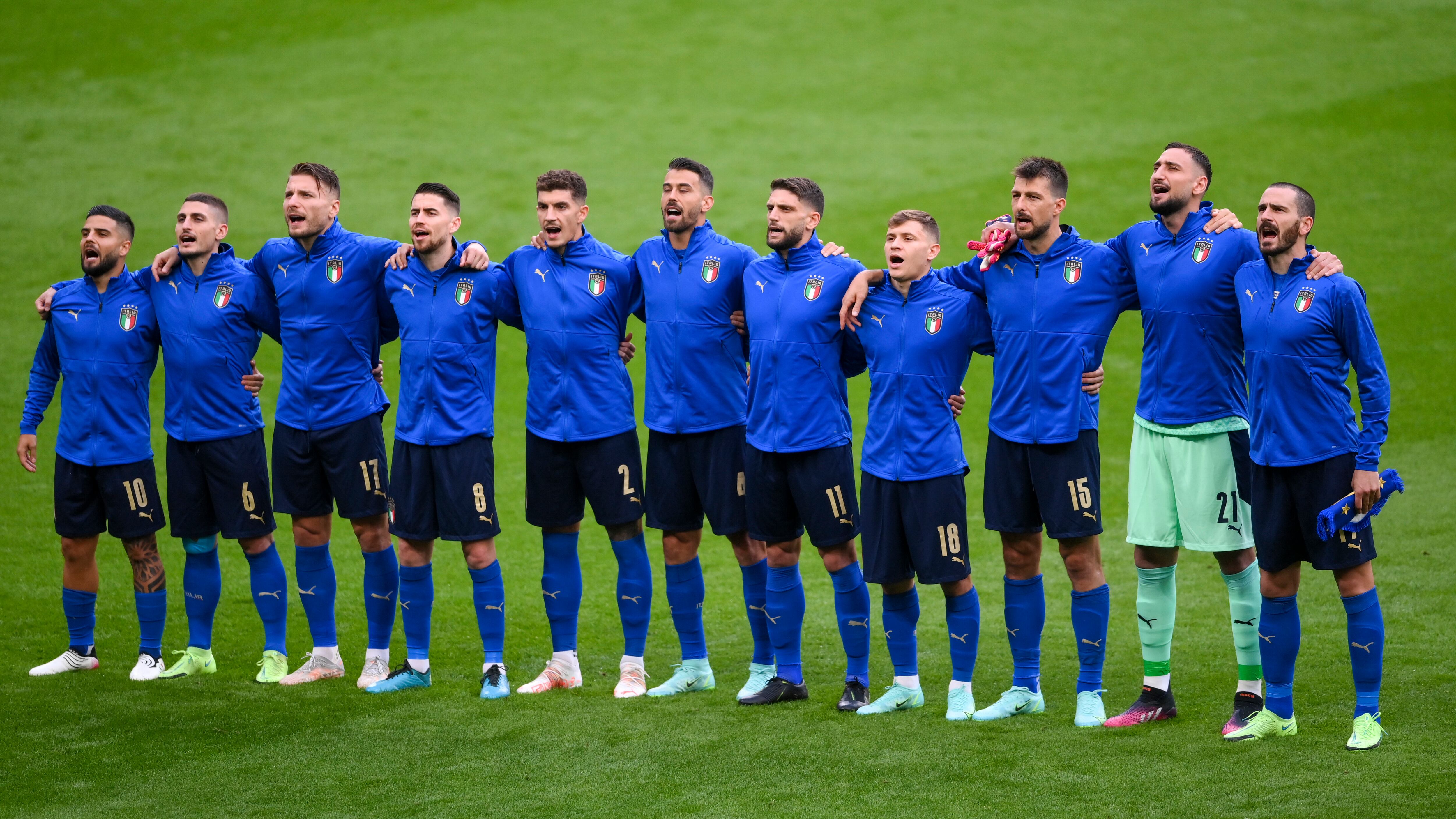 L'Associazione calciatori con l'Italia: "Basta diffamare gli Azzurri"