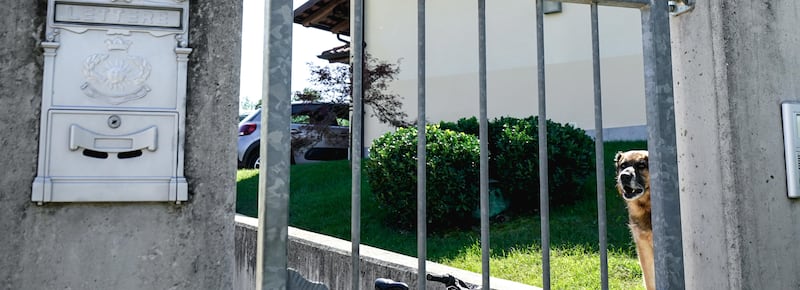 Il bar a Torino, i precedenti e la banda di “trasfertisti”: chi era il rapinatore ucciso ad Alba