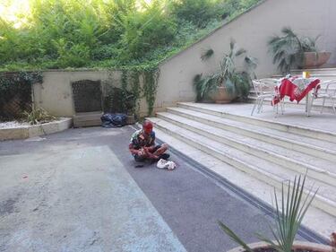Degrado a San Pietro tra sporcizia, rom e clochard 1
