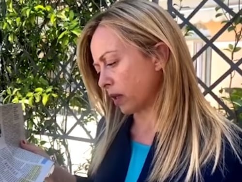 L'odio del Fatto contro Meloni: "Se i partigiani con lo schioppo..."