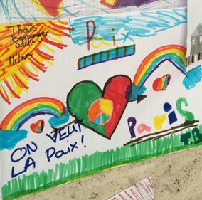 Parigi, i disegni dei bimbi al consolato francesce 5