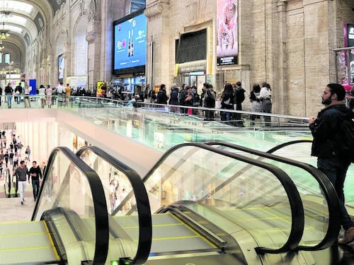 Via al nuovo restyling della Centrale. Scale mobili al posto dei "tappeti"