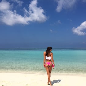 Irina Shayk posa a seno nudo su Instagram 13