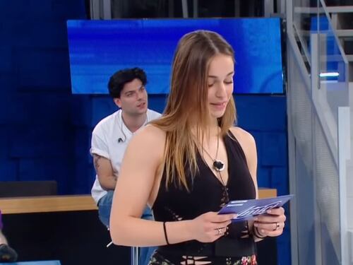 "Spesso faccio le pulizie, aiuto mamma a lavoro". La confessione della ballerina di Amici