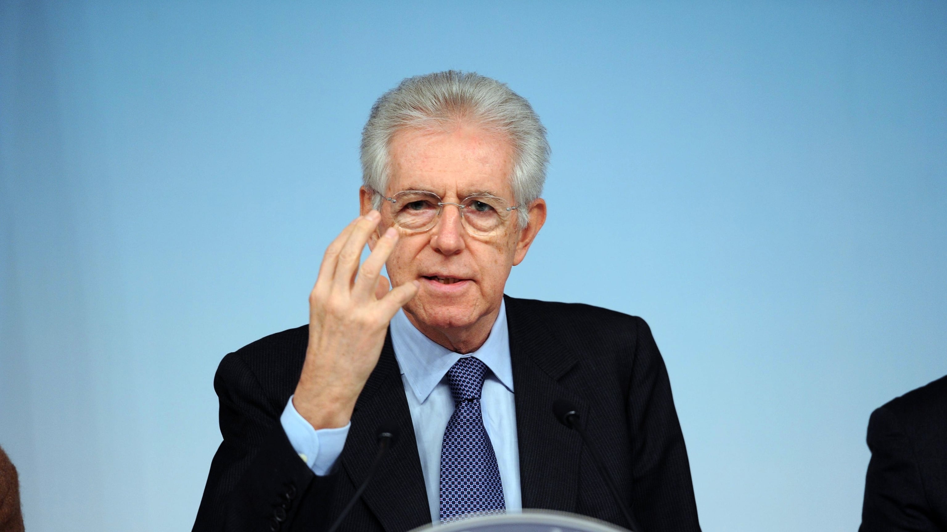 Per Monti 32 mila euro al mese di stipendio