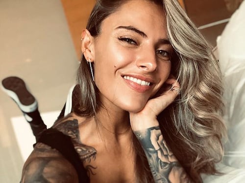 Lady Karius posa per un calendario: follower in delirio sui social