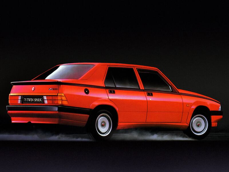 Alfa 75: guarda la gallery 16