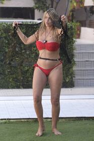 Grande Fratello Vip, docce e altri momenti sexy 25