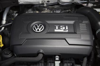 Volkswagen Golf R: elogio della rabbia 6