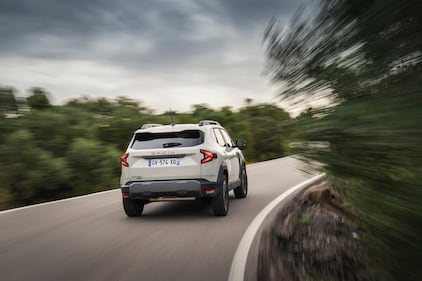 Dacia Duster 2024: guarda la gallery del nuovo SUV, anche ibrido o GPL 3