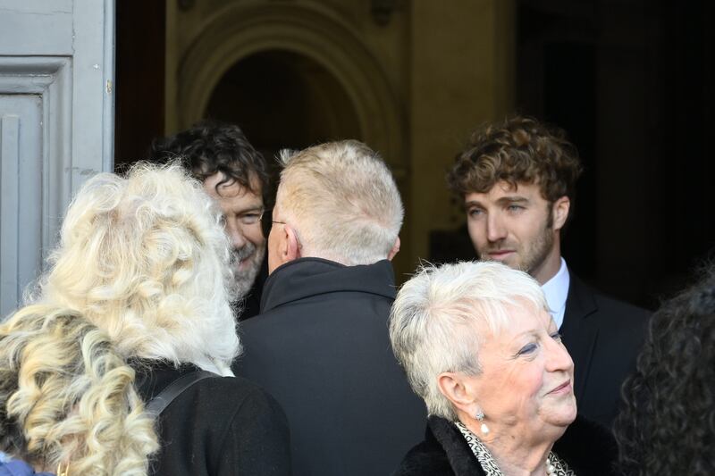 Applausi, lacrime e messagi d'affetto: i funerali di Eleonora Giorgi a Roma 11