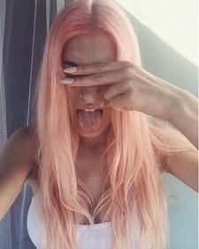 Roshelle sexy sulla copertina dell'inedito 20
