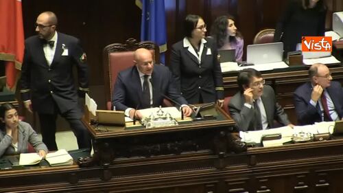 Dl Genova, rissa sfiorata alla Camera 6