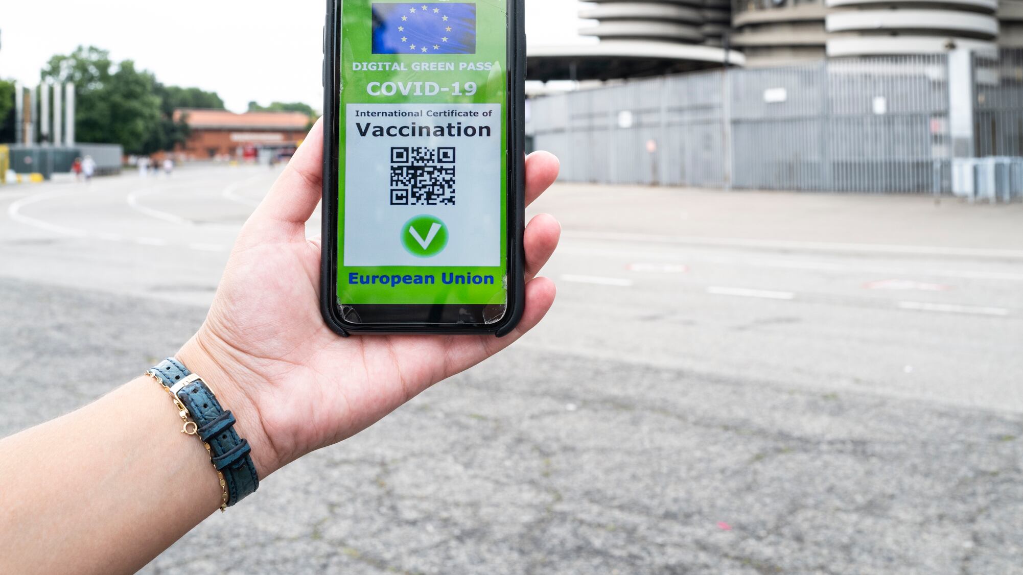 Green pass, due giorni dal via. Oltre 15 milioni sono senza: rischio salassi per le famiglie