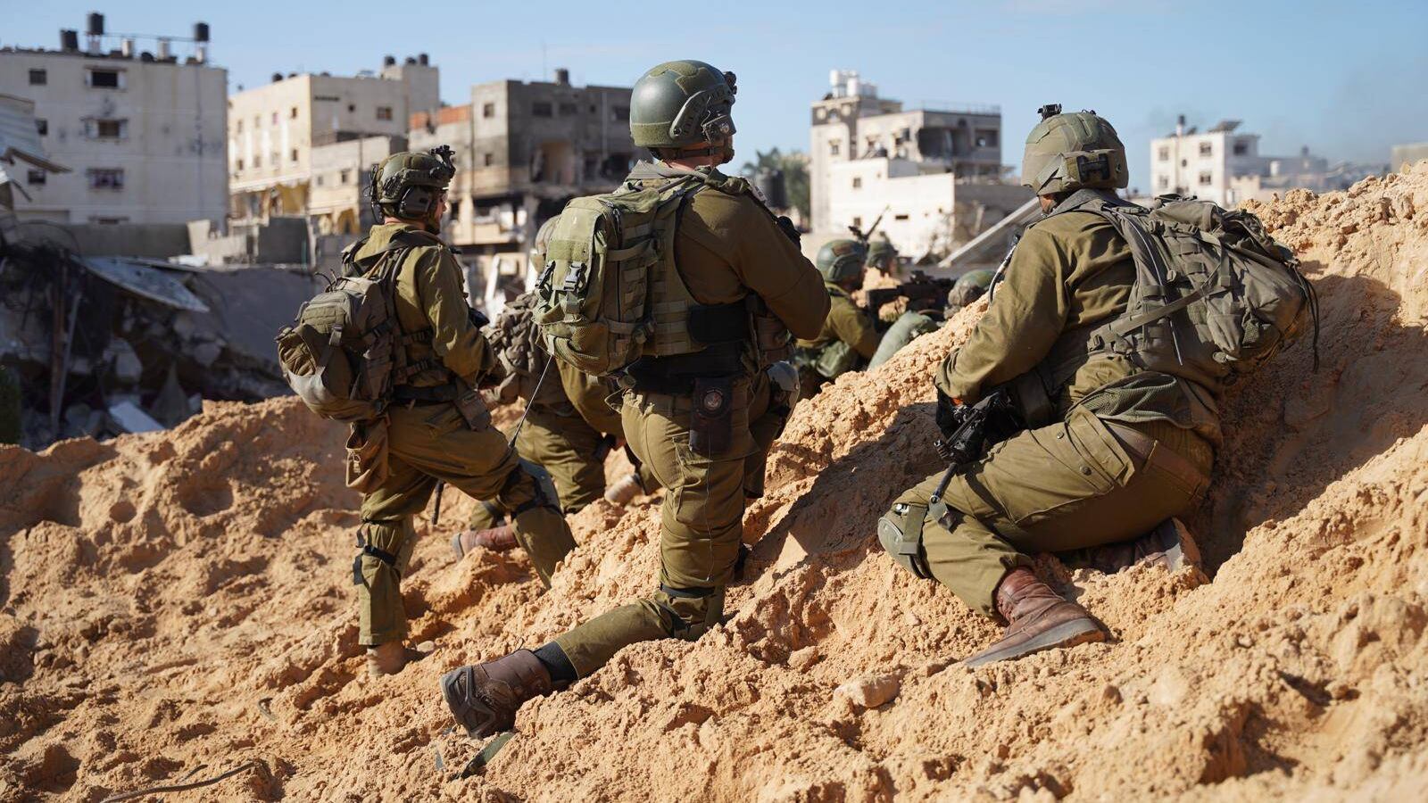 Il razzo e le esplosioni a catena: l'imboscata di Hamas ai soldati israeliani