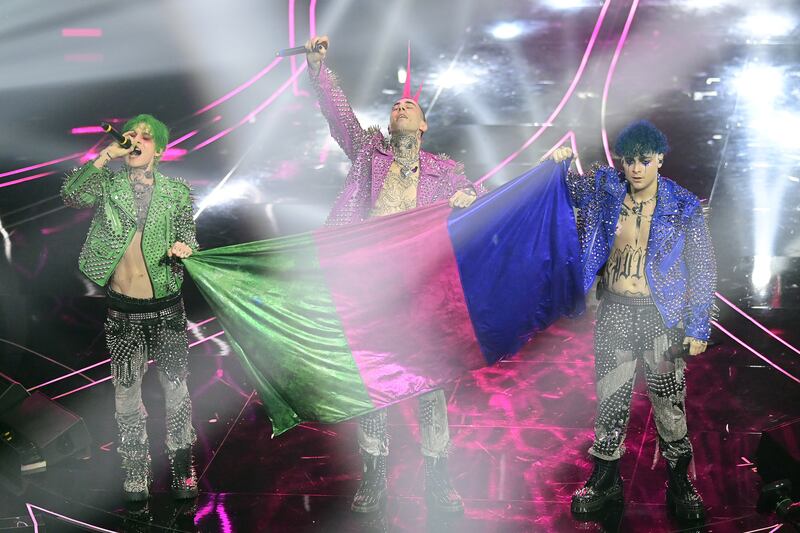 Sanremo 2024: ecco il look della finalissima del Festival dei La Sad 4