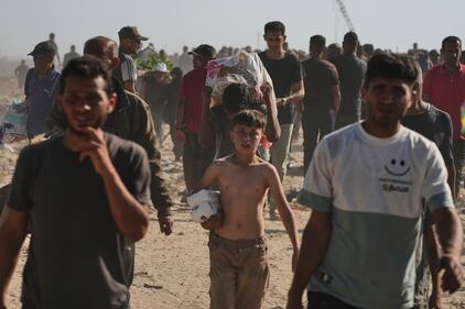 Caos aiuti a Gaza: le immagini della calca 4