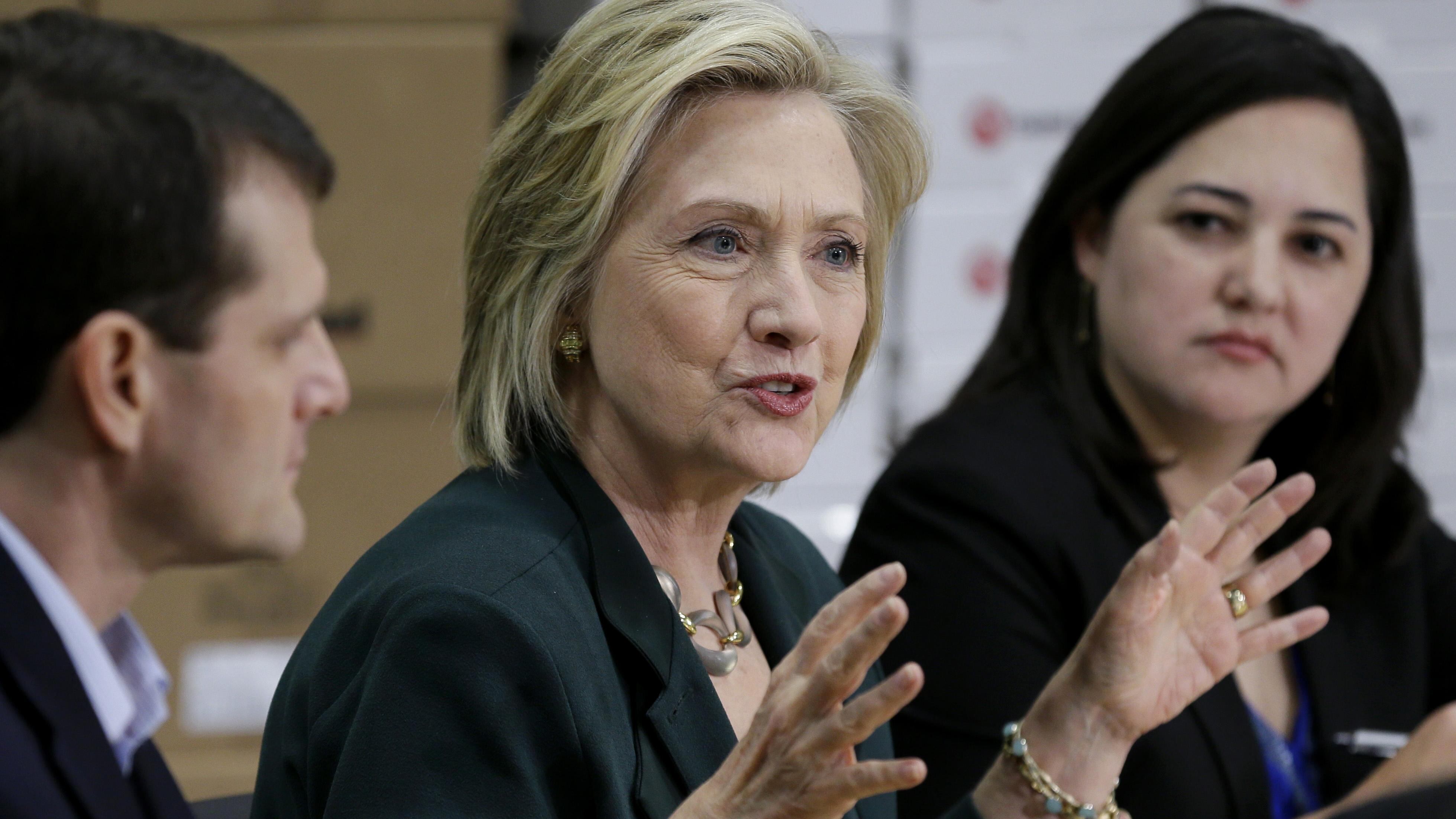 Quando la Clinton tramava: "Non aiutate Berlusconi"
