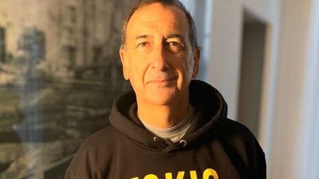 Beppe Sala si candida come nuovo personaggio della Casa di Carta