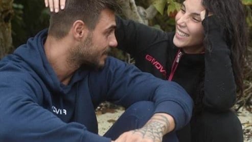 Isola dei Famosi, Paola dimentica Monte e si consola con Marco? Parla il suo ex