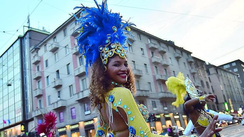 Tifo, samba e tanta pioggia: per la città è movida azzurra