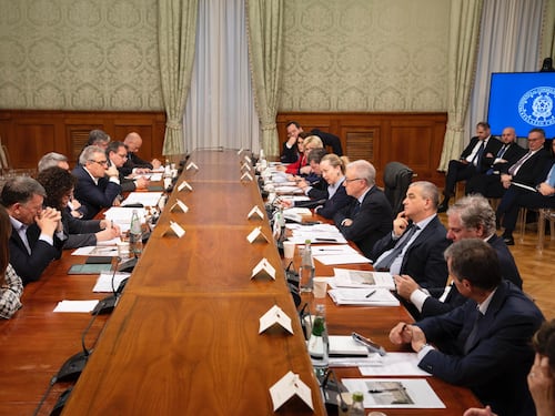 "Mi aspettavo un ‘bravi'". "Punti dolenti": scintille governo-sindacati a palazzo Chigi