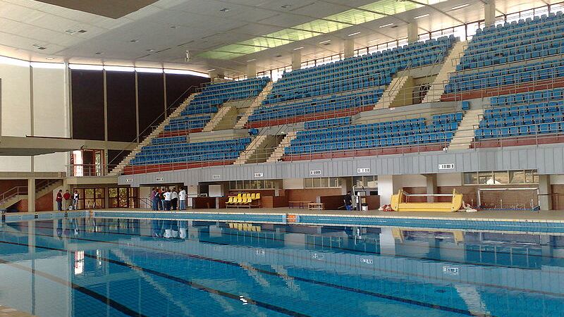 Dormiva invece di controllare la piscina: nei guai dipendenti comunale