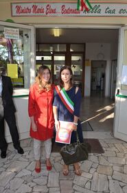 La Boschi torna nella "sua" scuola di Laterina 6
