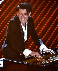 Ezio Bosso, il pianista che ha commosso Sanremo 2016. Le foto 15