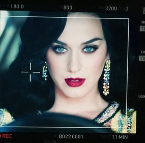 Da Selena Gomez a Kristen Stewart, le icone sexy del fotografo Jake Bailey su Instagram 9