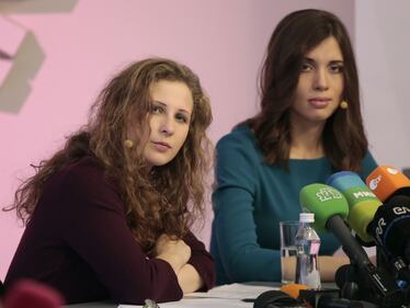 Le Pussy Riot, libere, in conferenza stampa 3