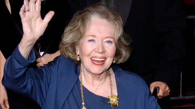 Addio alla signora Banks di Mary Poppins. A 100 anni muore Glynis Johns