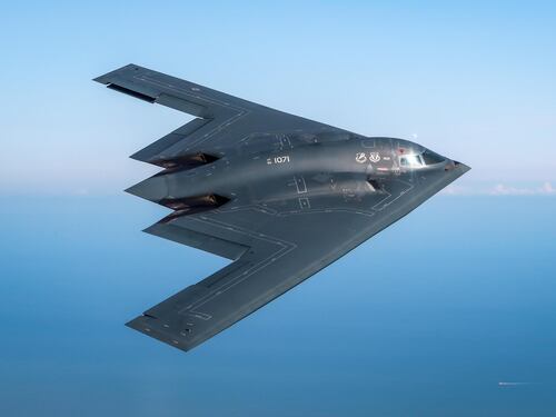 I B-2, le bombe e il depistaggio. L'operazione Martello di Mezzanotte al microscopio