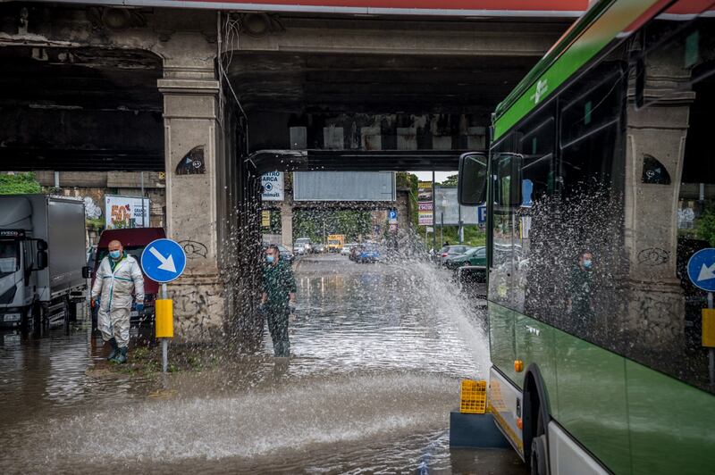 Nubifragio nella notte a Milano. Seveso e Lambro sono esondati 3