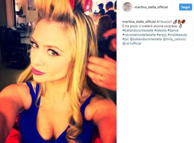 Martina Stella, le lentiggini seducono i social  5