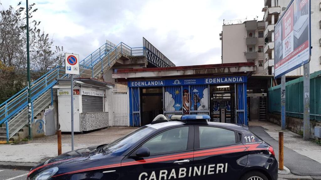 "Adesso indossi la mascherina" E dà un pugno a un carabiniere