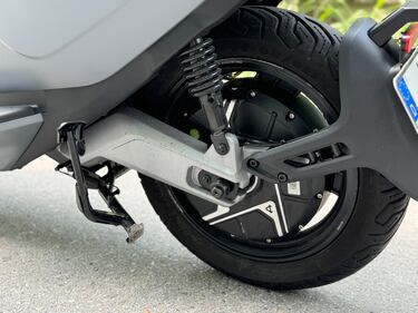 Niu MQi GT 100, la gallery dello scooter elettrico perfetto per la città 13