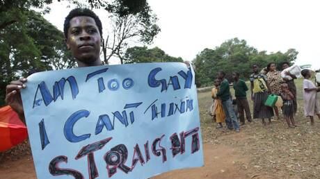 La Nigeria sospende i processi contro gli omosessuali