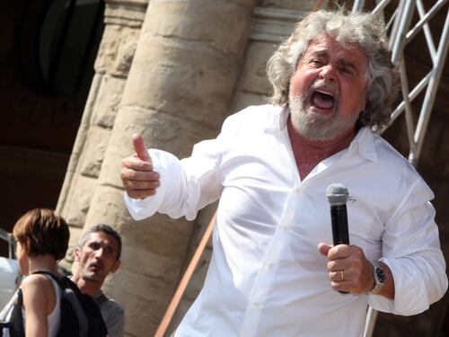 Polvere di Cinque Stelle, Grillo caccia Favia e la Salsi