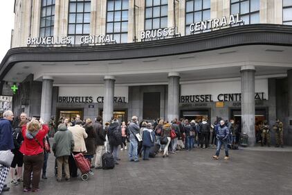 Bruxelles, allerta alla stazione 5