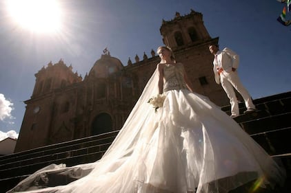 57 matrimoni (per ora) per una coppia inglese 17
